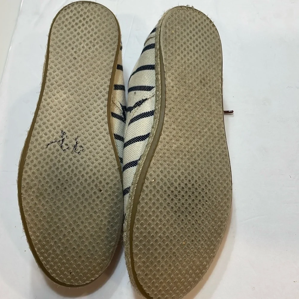 TOMS cream striped espadrille canvas lace up summer sneakers size 8.5